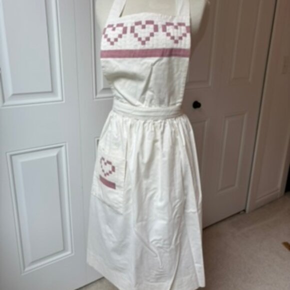 Handmade Vintage Embroidered Cotton Apron: Cottagecore Farmhouse Kitchen - Picture 3 of 10
